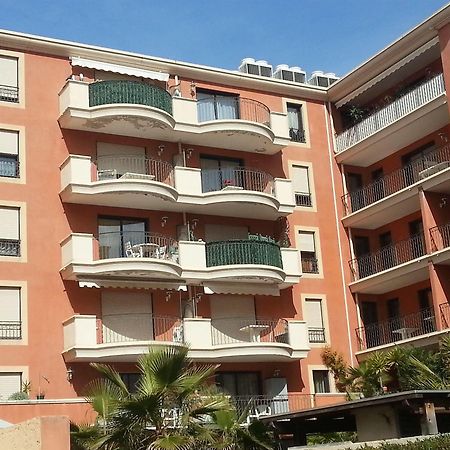 Residences Les Venitiennes Saint-Raphaël Exterior foto